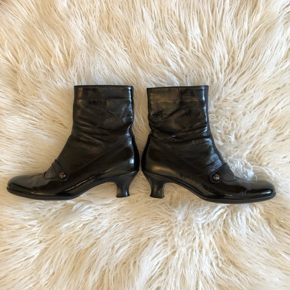 La Canadienne Black Shiny Crackled Calf Boot - Picture 3 of 11